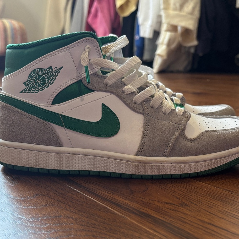 Nike Air Jordan Sneakers in Green and Gray
